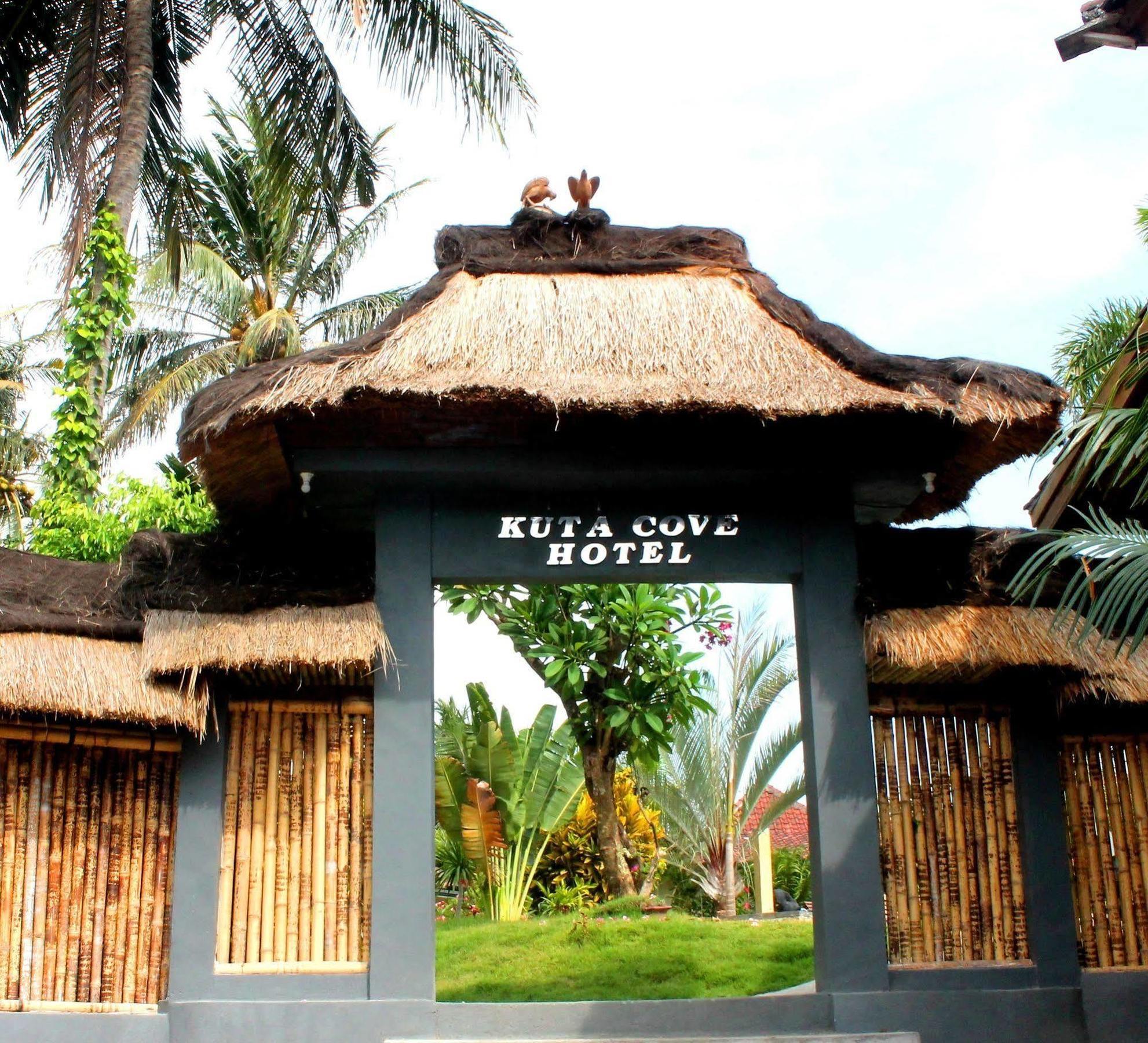 Kuta Cove Hotel Extérieur photo